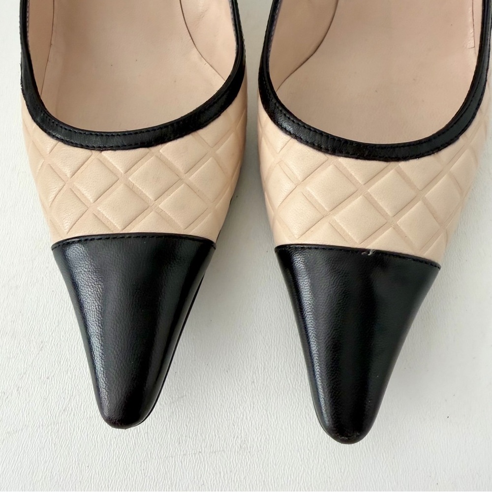 CHANEL || Beige Quilted Leather Black Cap Toe Pointed Pumps Heels EU 37 - Picture 6 of 16